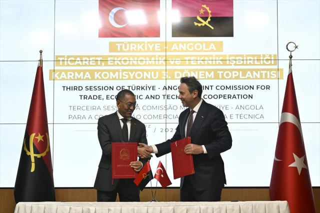 Türkiye ile Angola Arasında Ticaret Hedefi Büyüyor