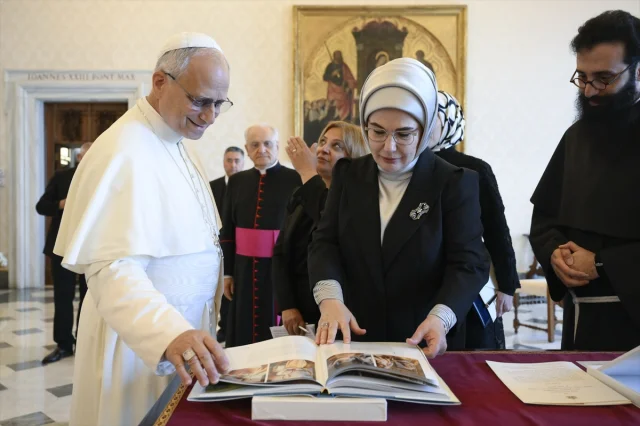 Emine Erdoğan ve Papa 14. Leo Barış ve Sürdürülebilirlik İçin Buluştu