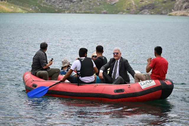 Bakan Ersoy Hakkari'nin Turizm Potansiyelini Keşfetti