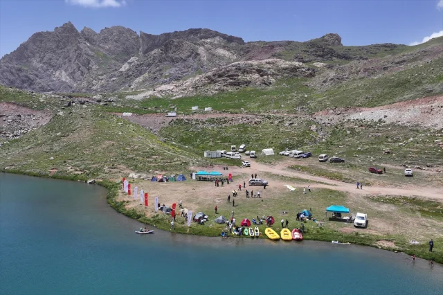 Bakan Ersoy Hakkari'nin Turizm Potansiyelini Keşfetti