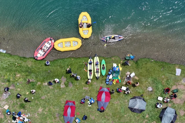 Bakan Ersoy Hakkari'nin Turizm Potansiyelini Keşfetti