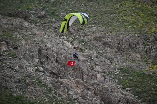 Bakan Ersoy Hakkari'nin Turizm Potansiyelini Keşfetti