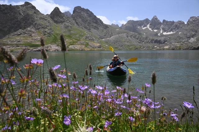 Bakan Ersoy Hakkari'nin Turizm Potansiyelini Keşfetti