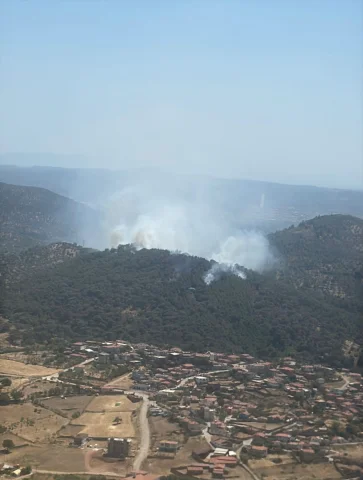 Balıkesir'deki Yangınlara Karşı Yoğun Mücadele Sürüyor