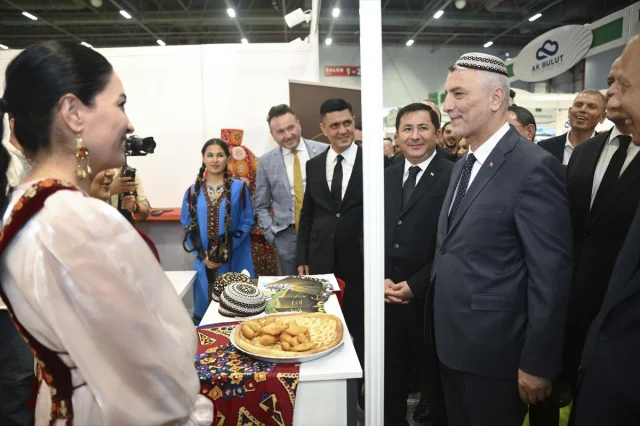 Ticaret Bakanı Bolat Türkmen-Türk İşbirliği Hedeflerini Açıkladı