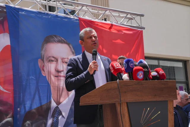 Özgür Özel'den İzmir'deki Yolsuzluk Soruşturmasına Keskin Tepki