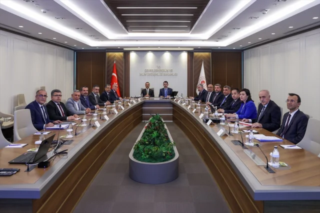 Bakanlar Elazığ'ın Geleceği İçin İş Birliği Mesajı Verdi