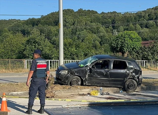 Düzce'de Trafik Kazasında 8 Yaşındaki Çocuk Hayatını Kaybetti