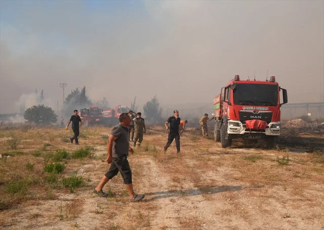 Çeşme'de Başlayan Orman Yangınına Yoğun Müdahale