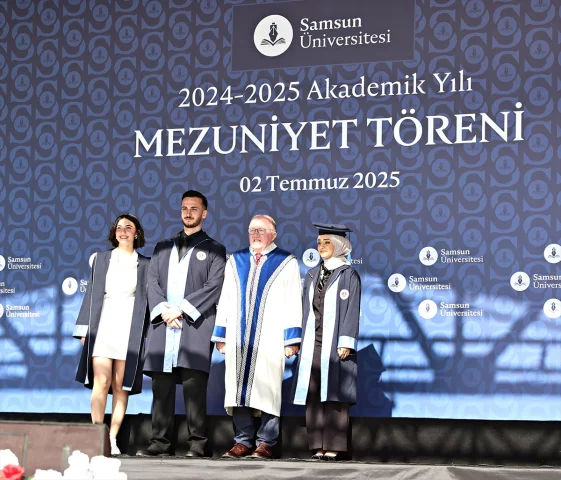 Samsun Üniversitesi'nin 7. Yılında Gururlu Mezuniyet Töreni