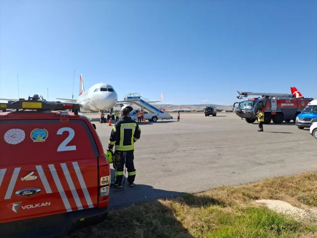 AirArabia Uçağı Ankara'da Acil İniş Yaptı: Korkutan Anlar