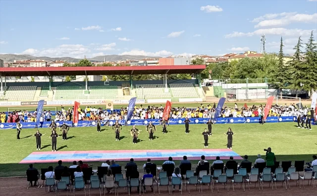Kayseri ve Kırşehir'de Spor Seferberliği: GSB Spor Okulları Coşkuyla Açıldı