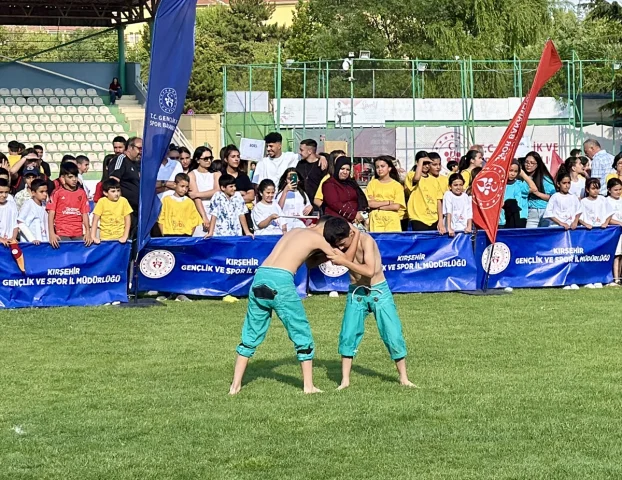Kayseri ve Kırşehir'de Spor Seferberliği: GSB Spor Okulları Coşkuyla Açıldı