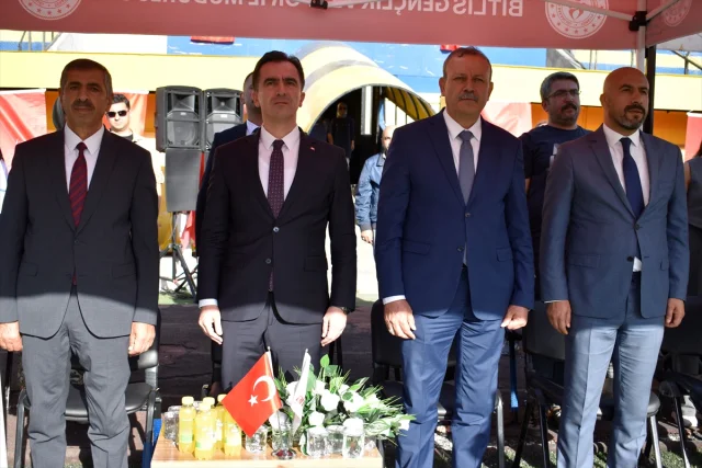 Muş ve Bitlis'te Gençlik Spor Okulları Coşkuyla Açıldı