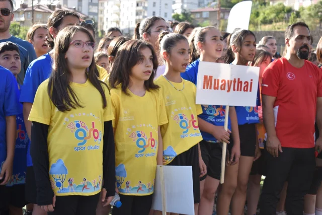 Muş ve Bitlis'te Gençlik Spor Okulları Coşkuyla Açıldı