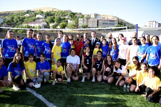 Muş ve Bitlis'te Gençlik Spor Okulları Coşkuyla Açıldı