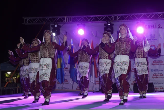 Kocaeli Balkan Halk Oyunları Festivali Coşkuyla Başladı