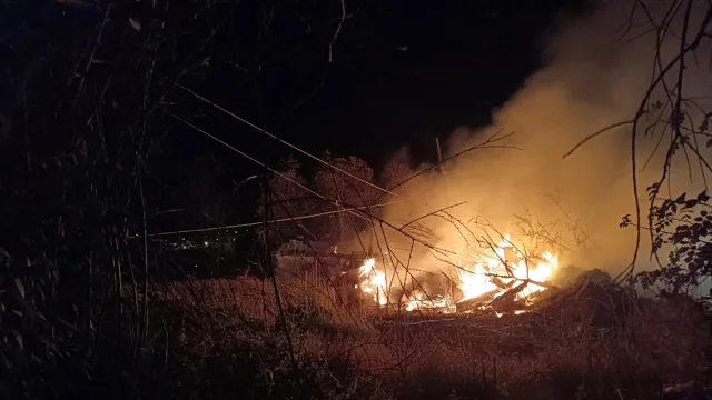 Isparta'da Ahşap Evde Çıkan Yangın Korkuttu