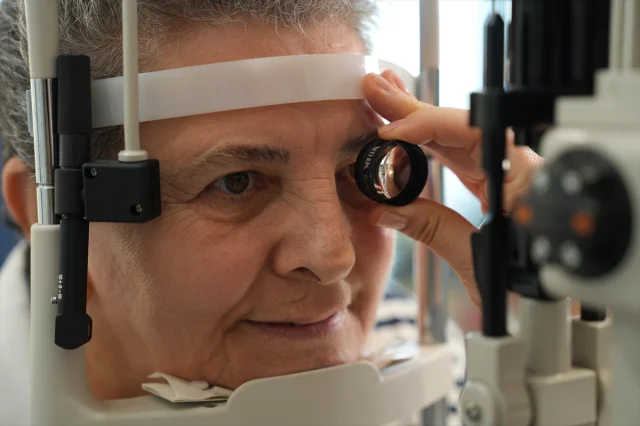 Retina Damar Tıkanıklıkları Görme Yetisini Tehdit Ediyor