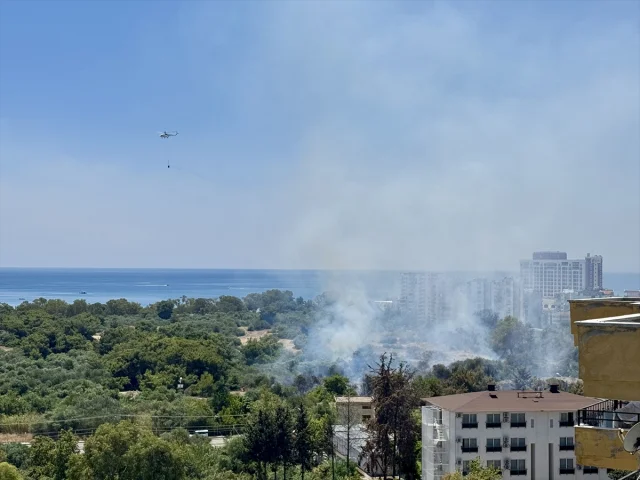 Antalya’da Muratpaşa'daki Orman Yangını Başarıyla Söndürüldü