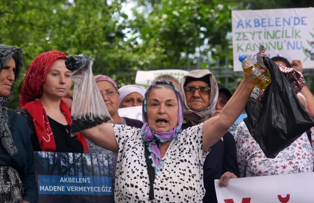 TBMM Önünde Çiftçilerden Enerji ve Maden Düzenlemesine Tepki