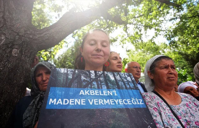 TBMM Önünde Çiftçilerden Enerji ve Maden Düzenlemesine Tepki