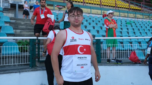 Emirhan Akçakoca'dan Down Sendromlu Sporcular için Tarihi Başarı