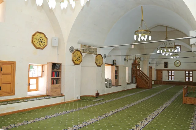 Kilis'teki 3 Asırlık Çalık Camisi Depremin Ardından İbadete Açılıyor