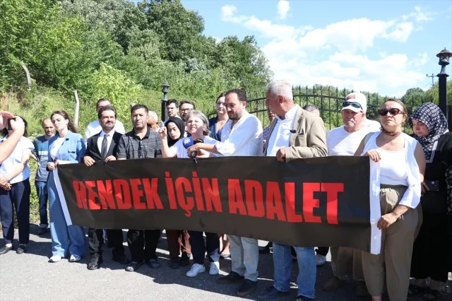 Sakarya'da Hayatını Kaybeden İşçiler Anısına Duygusal Tören