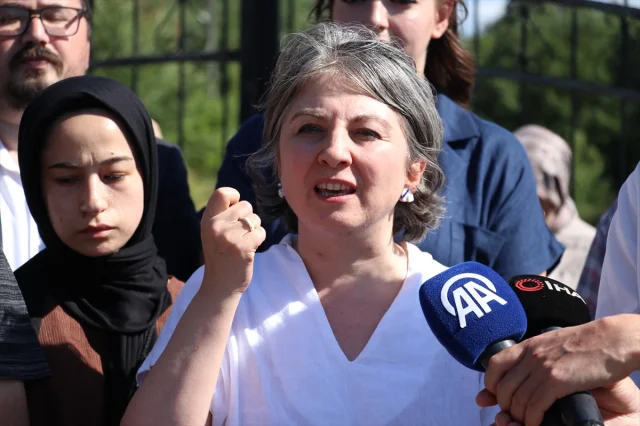 Sakarya'da Hayatını Kaybeden İşçiler Anısına Duygusal Tören