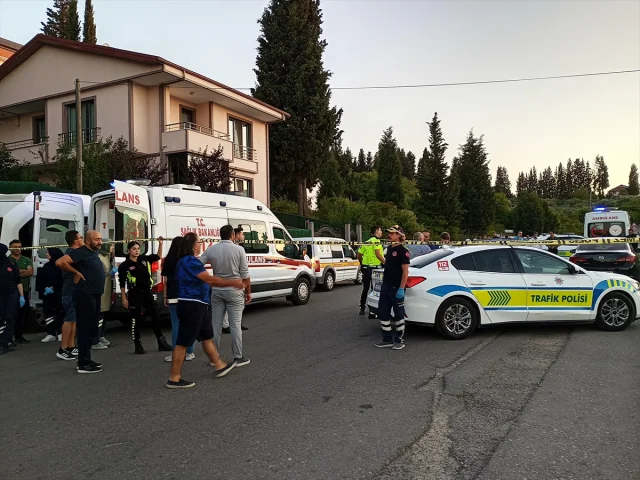 Kocaeli'de Silahlı Saldırı: Baba ve Oğul Hayatını Kaybetti