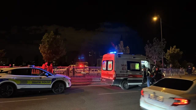 Kayseri'de Kanala Düşen Otomobil Korkuttu