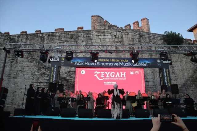 Zeygah Ritim Topluluğu Yedikule Hisarı'nda Büyüleyici Bir Konser Verdi