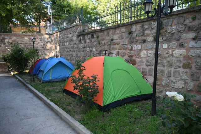 Edirne Kırkpınar'da Güreş Tutkusuyla Çadırda Konaklama Keyfi