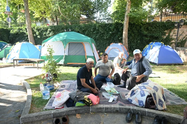 Edirne Kırkpınar'da Güreş Tutkusuyla Çadırda Konaklama Keyfi