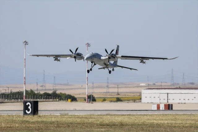 Baykar'ın Yer Hedeflerini Vuran Yeni Nesil Füzesi