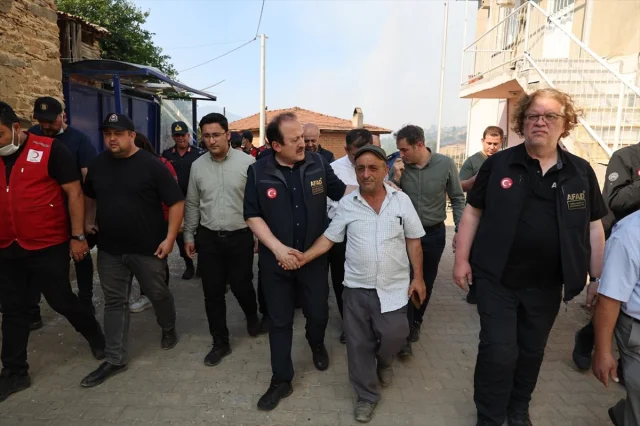 İzmir Ödemiş'teki Orman Yangınına Ev Sahipliği Yapan Yoğun Mücadele