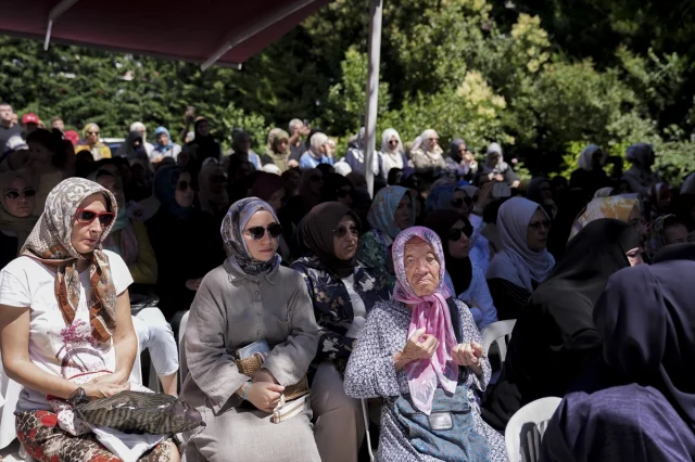 İstanbul'da Kerbela Şehitleri İçin Aşure Geleneği Devam Ediyor