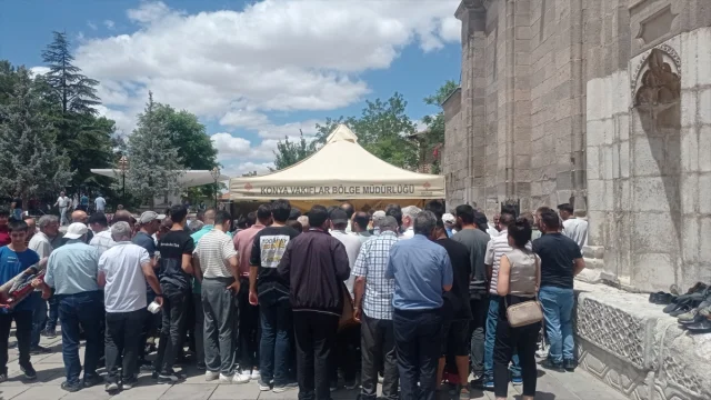 Konya'da Aşure Geleneği Coşkuyla Yaşatıldı: Binlerce Kişiye Ulaşıldı