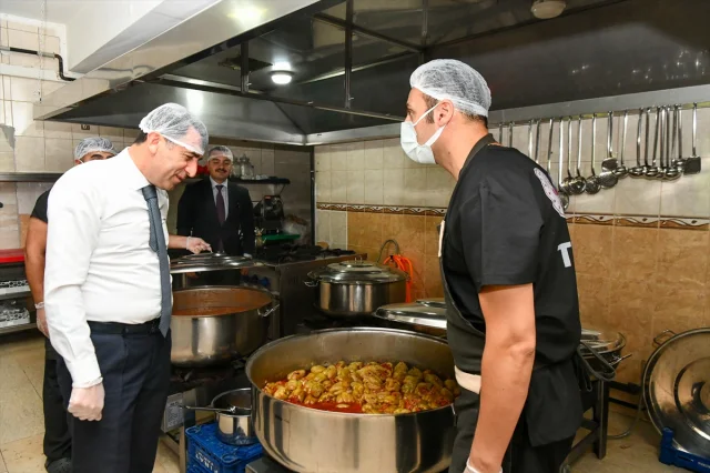 Tunceli'de İhtiyaç Sahiplerine Günlük Sıcak Yemek Desteği