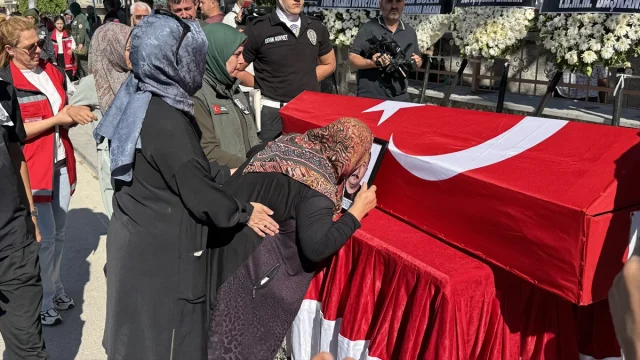 İzmir'deki Orman Yangınında Hayatını Kaybeden İbrahim Demir Son Yolculuğuna Uğurlandı