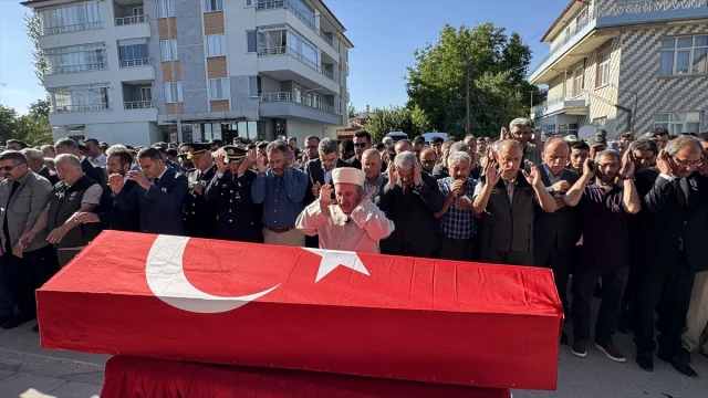 İzmir'deki Orman Yangınında Hayatını Kaybeden İbrahim Demir Son Yolculuğuna Uğurlandı