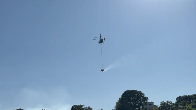 Çanakkale Tarım Arazisinde Yangın Söndürme Çalışmaları Sürüyor