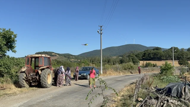 Çanakkale Tarım Arazisinde Yangın Söndürme Çalışmaları Sürüyor