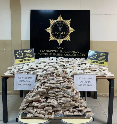 Hatay'da Çuvallar Dolusu Uyuşturucu Hap Ele Geçirildi