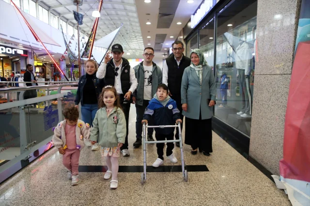Kastamonu'da Özel Bireyler ve Ailelerine Ücretsiz Oyun Parkı Deneyimi