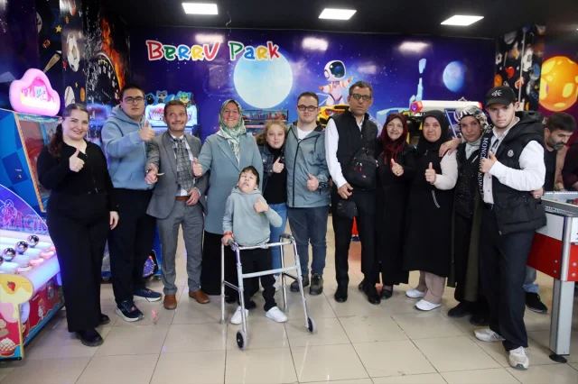 Kastamonu'da Özel Bireyler ve Ailelerine Ücretsiz Oyun Parkı Deneyimi