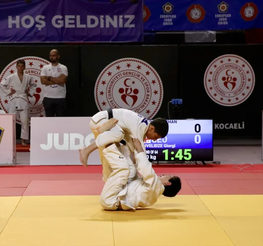 Kocaeli'de Yıldızlar Judo Kupası'nda İlk Gün Heyecanı