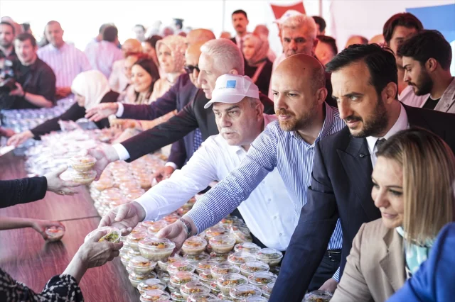 Süleymaniye Camisi'nde Aşure Günü Geleneği Mimar Sinan'ın Hatırasını Yaşatıyor
