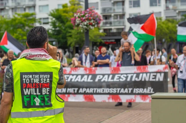 İsrail'in F-35 Parçalarına İhracat Hollanda'da Protesto Edil...